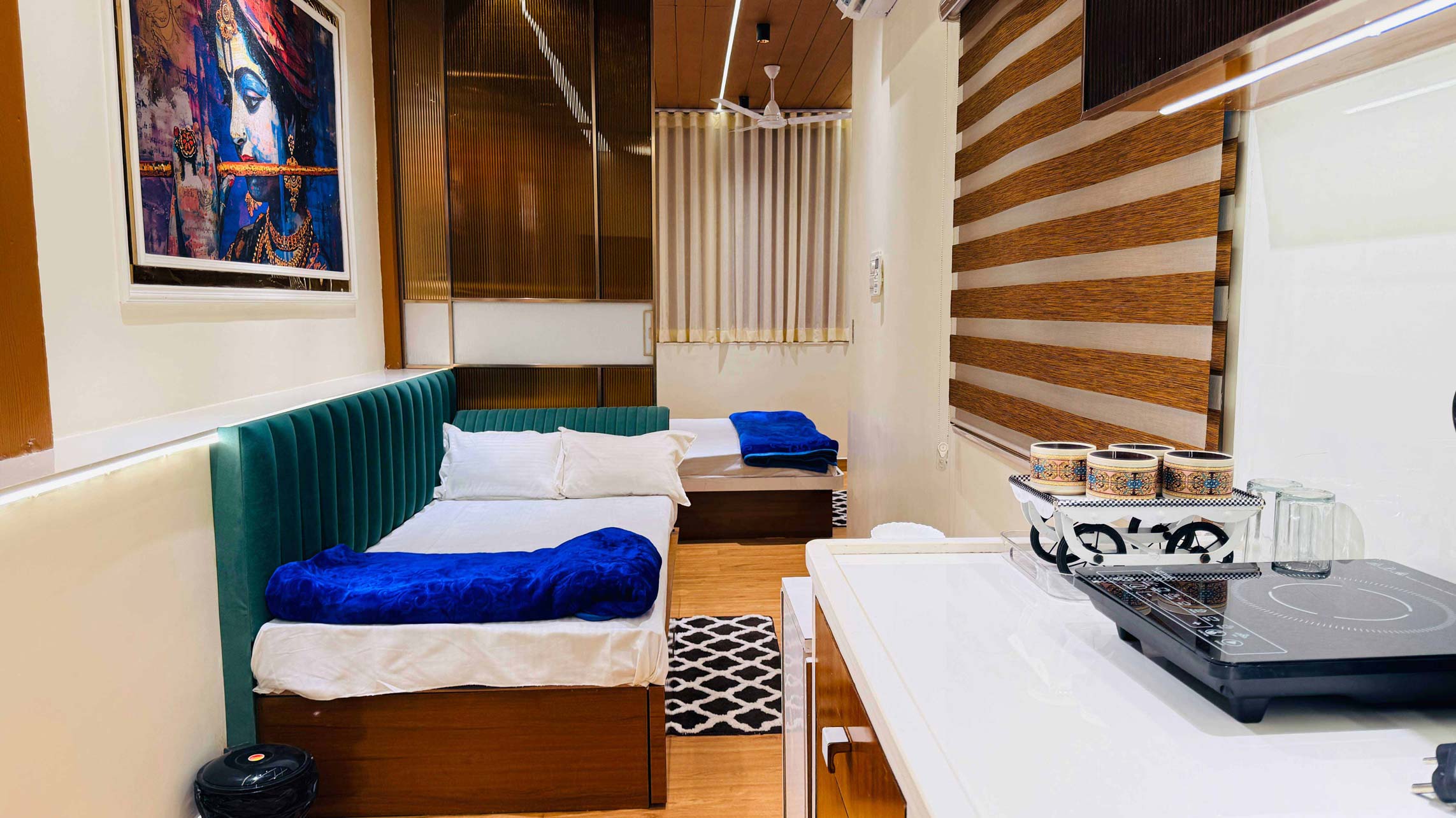 Grand Family Suite - Master Bed View